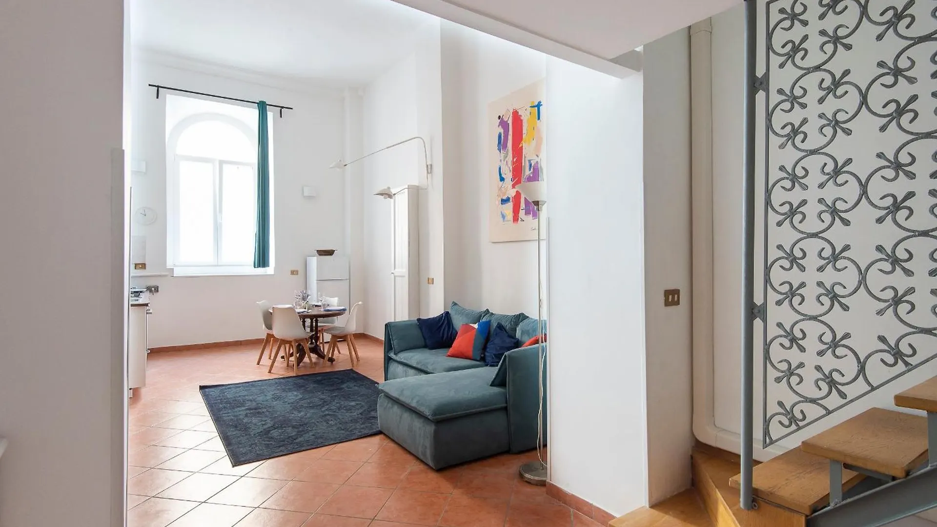 Vittorio Elegant Two Bedroom Apartment Рим